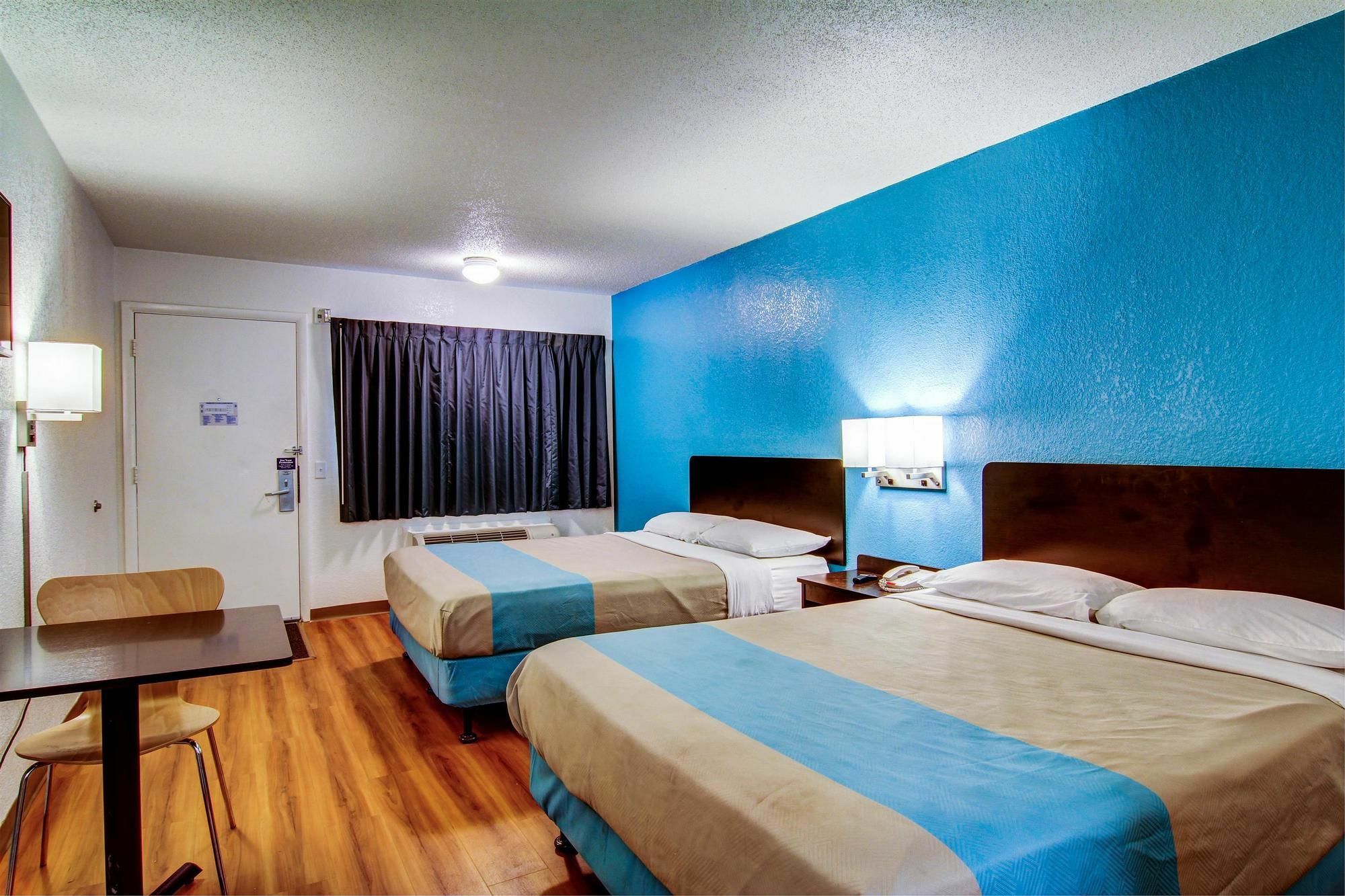 Motel Red Roof St Louis - 2*