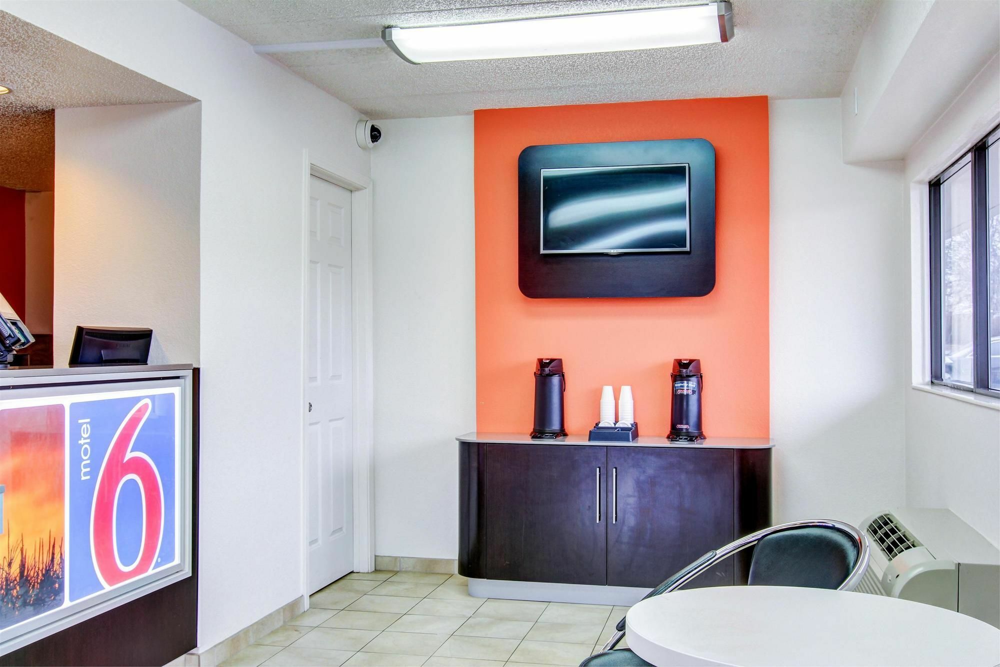 Motel Red Roof St Louis -